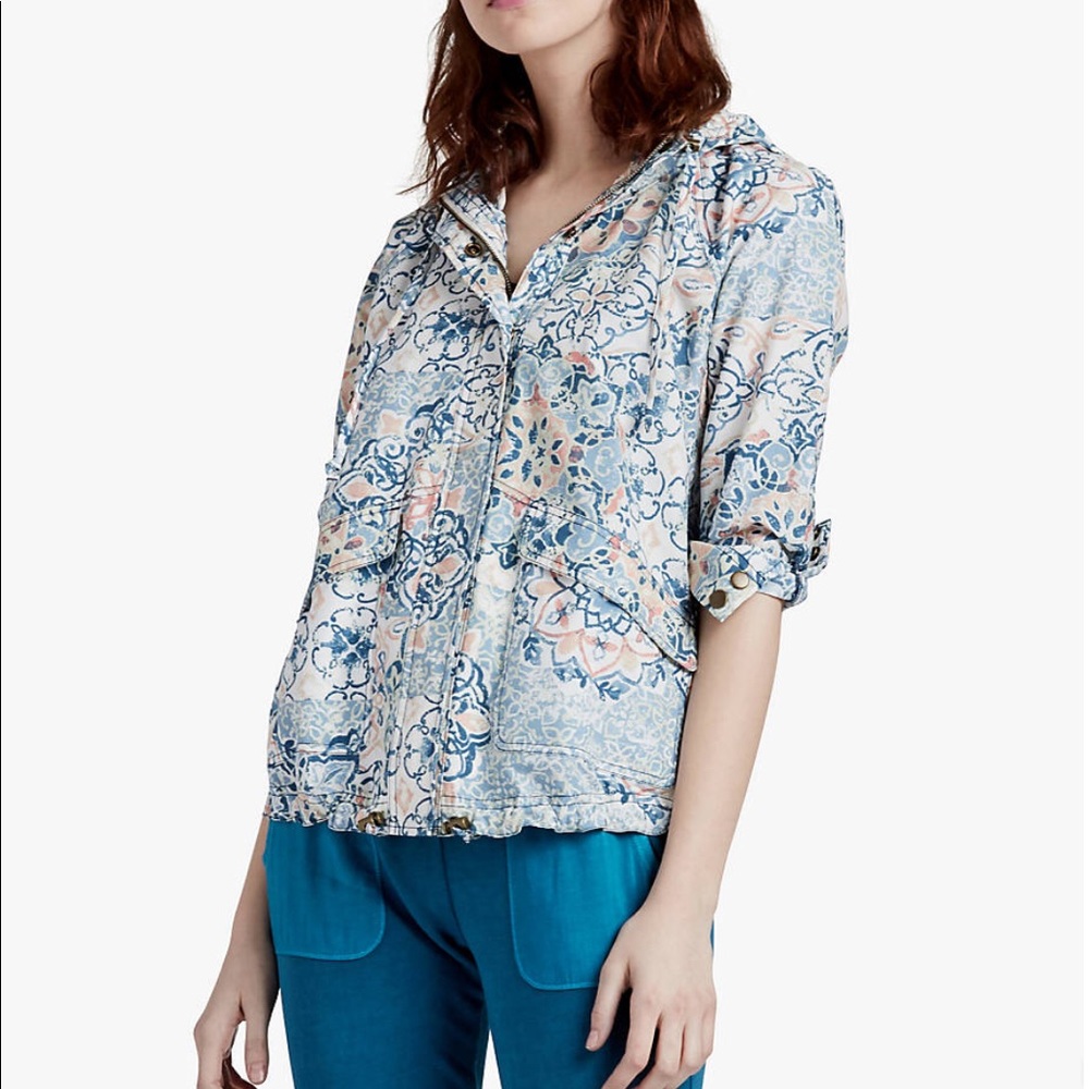 🥳 Host Pick 🥳 Lucky Brand Lotus Hooded Lightweight Jacket M NWT
